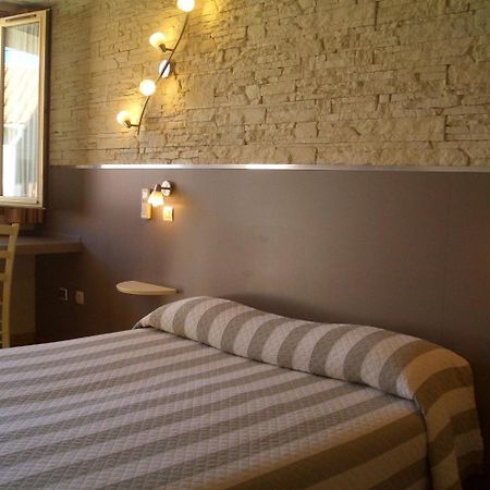 Hotel Les Pins Уртен Екстер'єр фото