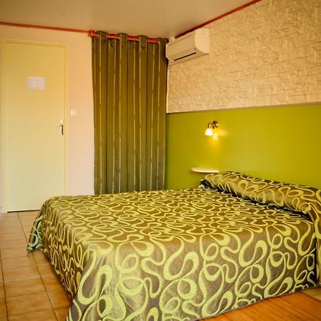 Hotel Les Pins Уртен Екстер'єр фото