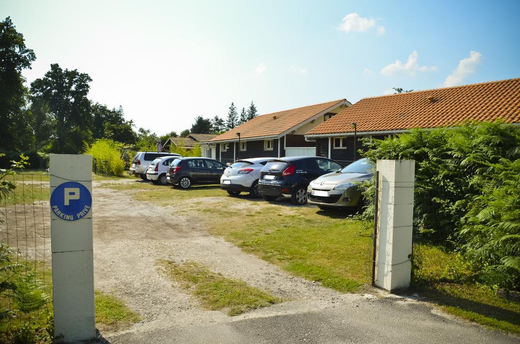 Hotel Les Pins Уртен Екстер'єр фото