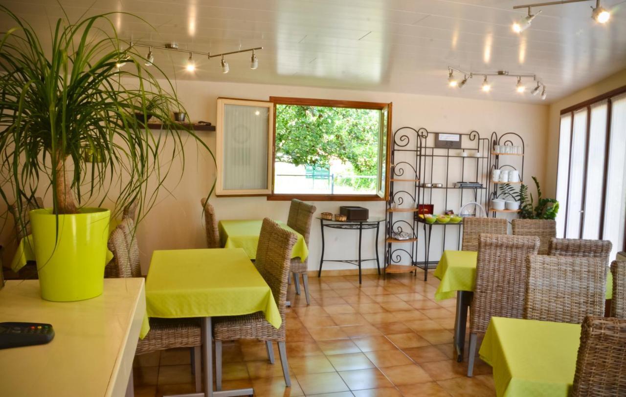 Hotel Les Pins Уртен Екстер'єр фото